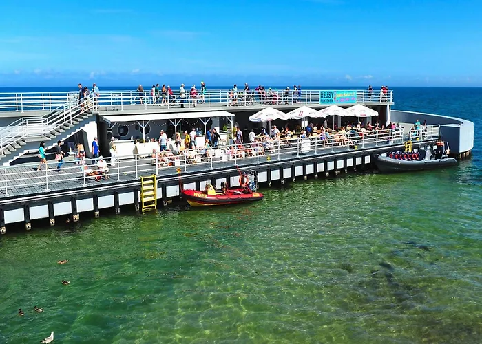 Будинок відпочинку Large Home, Private Garden Колобжег